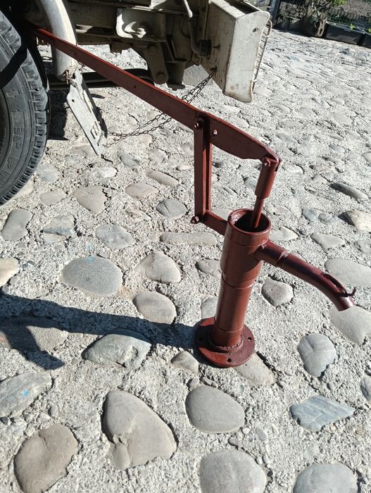 Pompa de apa și lamă