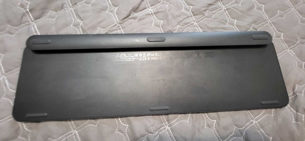 Tastatura Logitech MX Keys  WirelessBluetooth fuctionala fisura tasta7