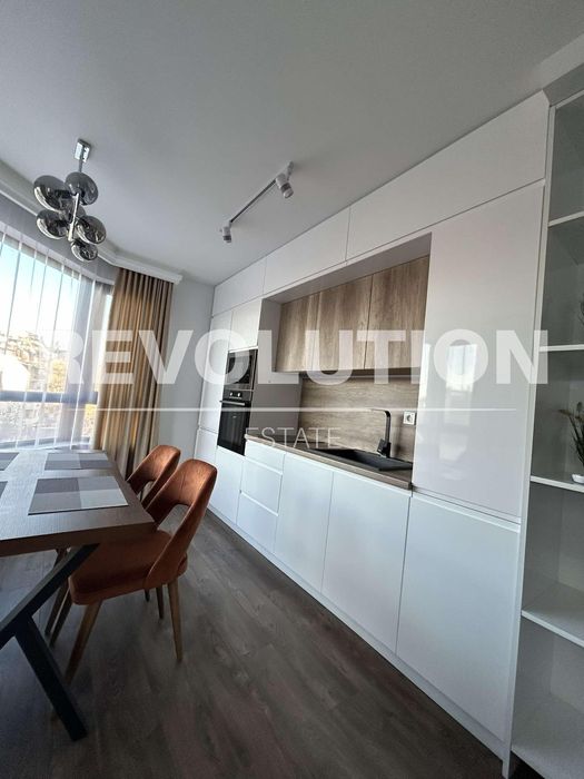 Дава се под наем Двустаен апартамент в Пловдив, Каменица 1 - 72 кв.м за 600 € - Снимка #1