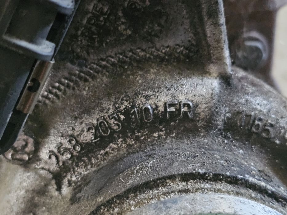 Turbo  , turbina  , turbosuflanta BMW 2.0 diesel , 143 cp , N47 , E87