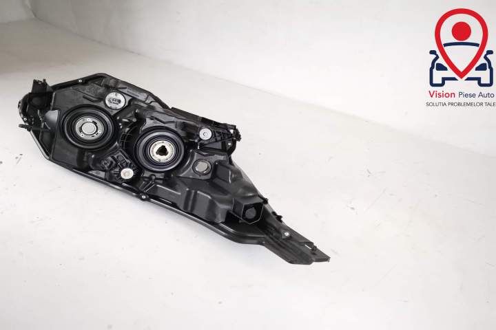 Ляв фар Оригинален Халогенен В добро състояние Хонда ХР-В / Honda HR-V