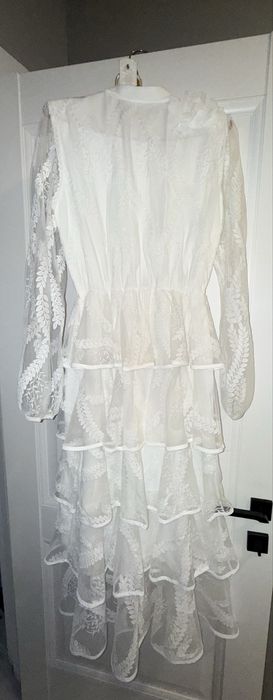 Красивое белое турецкое платье