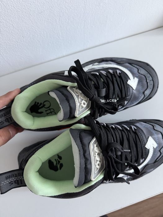 Vand off white odsy 1000
