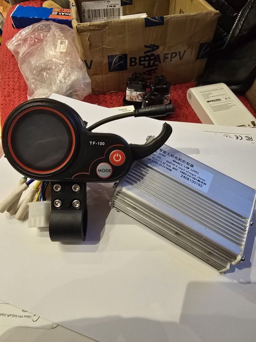 Display Ecran LCD NOU TF-100 +acceleratie 6 pini Mr-100 ZF-100, ZQ-100