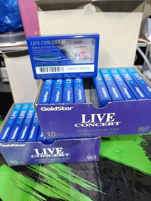 Продам  Кассеты новые