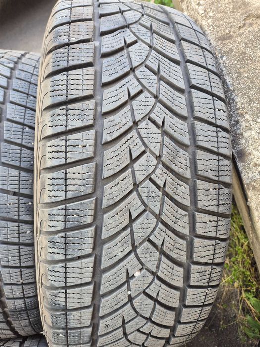 Зимни гуми  Goodyear Ultra 55/225 18