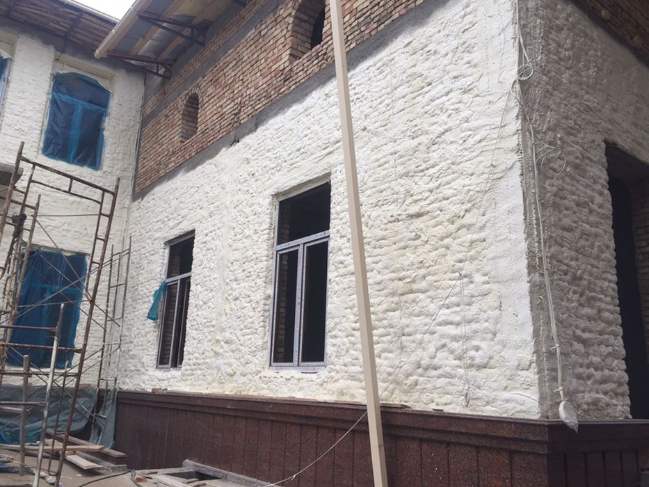 Мансарда, том, девор, подвол ва фасадга пена сепиш оркали иситиш