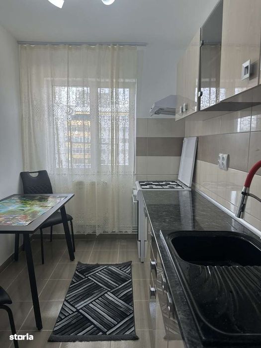 Campina - ap. 2 cam - renovat/mobilat - 400 Euro/Luna