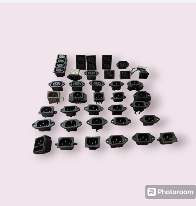 Различные кнопки и разъёмы