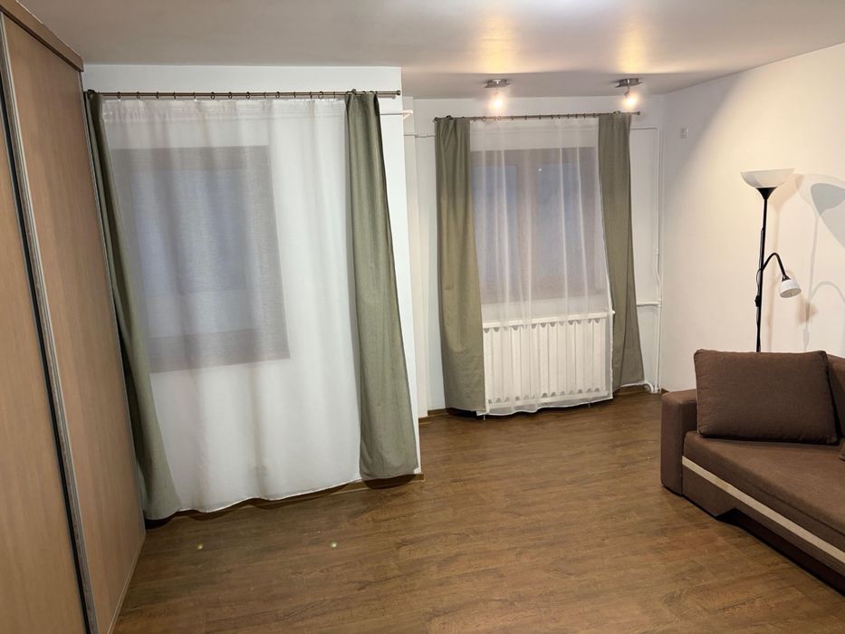 Garsoniera de inchiriat