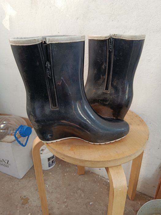 Продам осенние сапоги