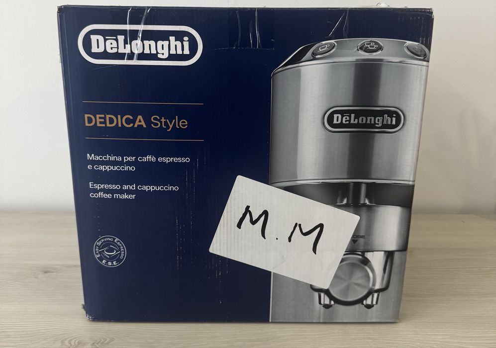 Espressor Manual DeLonghi Dedica Style EC685 Nou