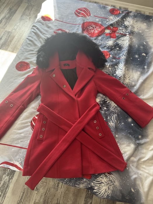 Дамско палто с качулка