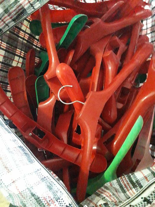 вешалки, манекены для одежды