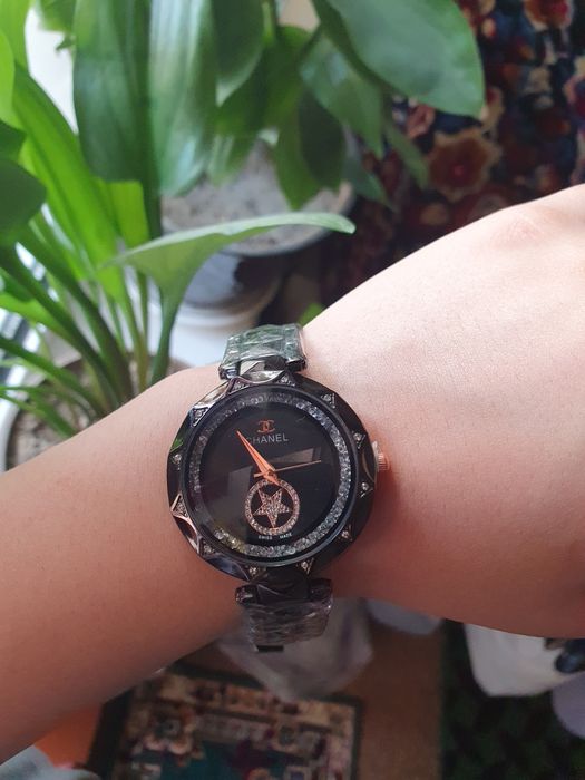 Срочно Продаётся  женские аксессуары