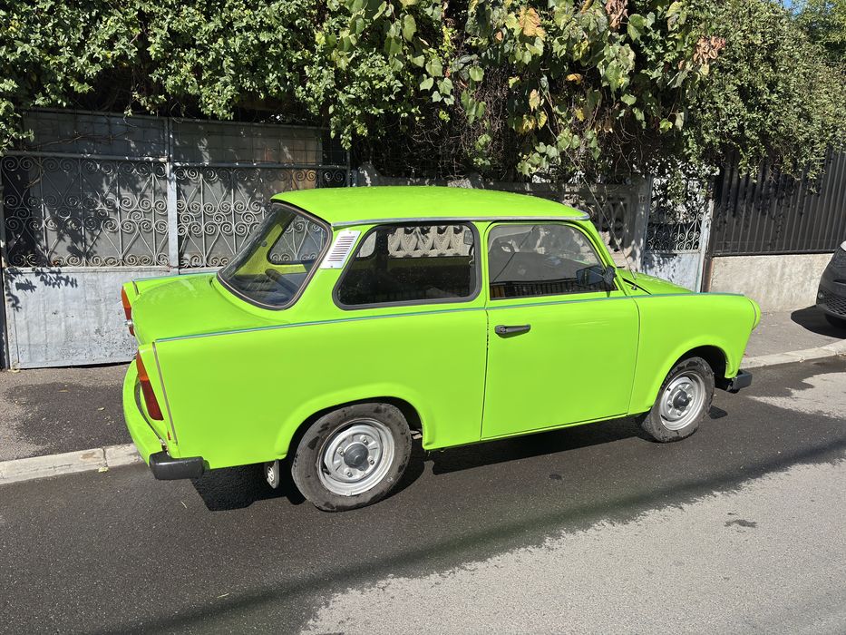 TRABANT 601 1981 — imagine 2