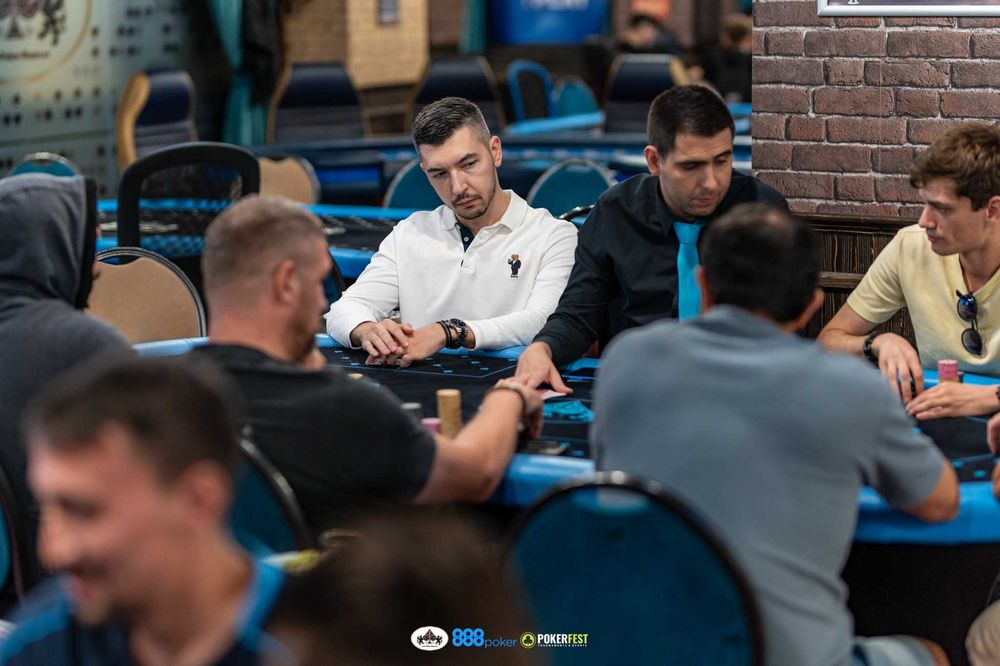 Dealer Poker Profesionist – Poker Night / Evenimente Private