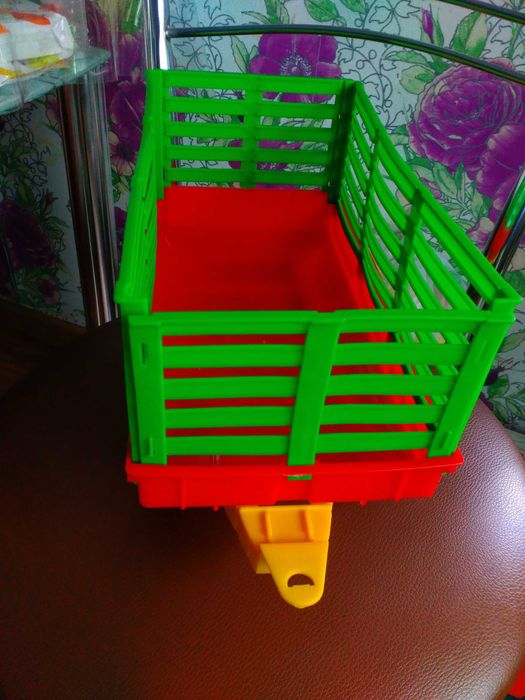 Трактор с телешкой 3200