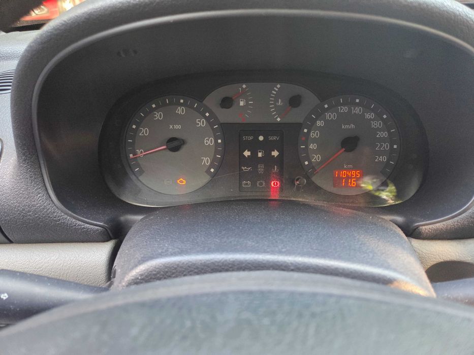 Renault Clio 1.4 16V 98 CP • 2004 • 110.491 km