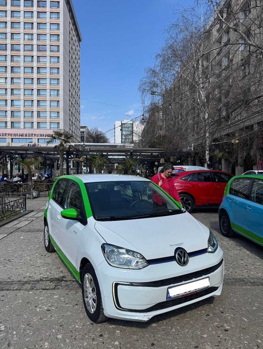 Volkswagen Up 2019 electric, 5.714 € — imagine 3