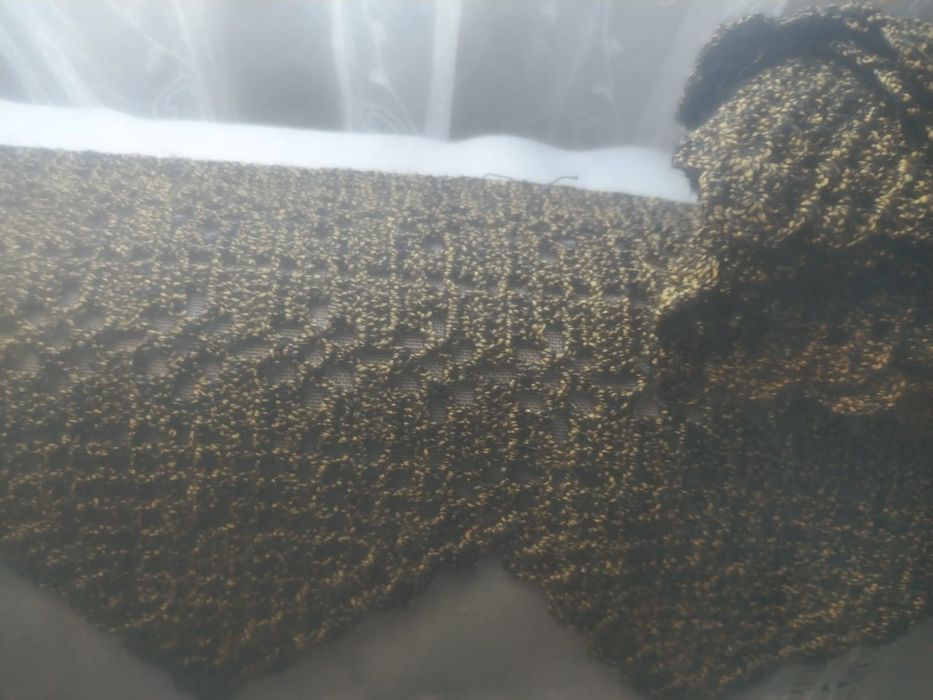 Dantelă / broderie croșetată manual – piesă unicat, 8,20 m, auriu-bron
