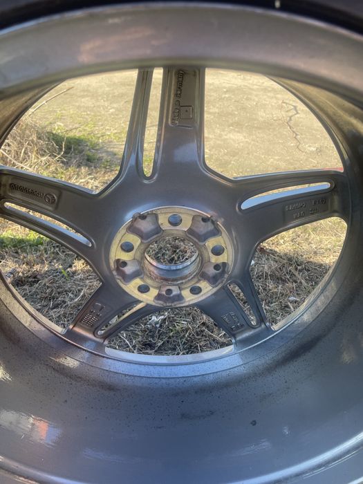 Продавам оригинални джанти AMG  GT с датчик