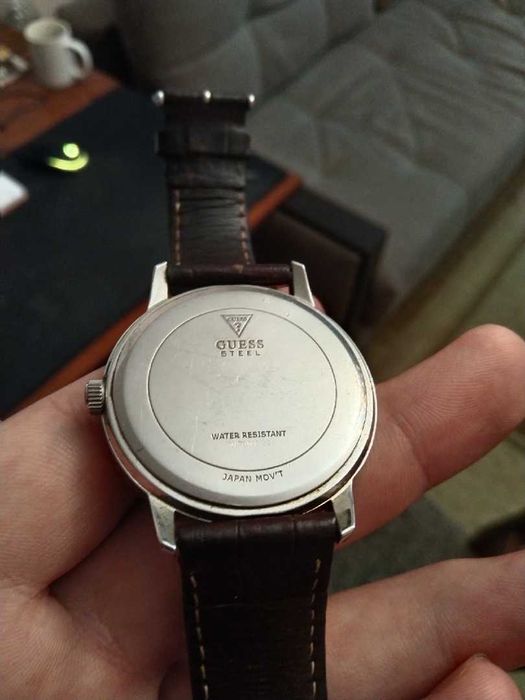 Часы Guess оригинальные.