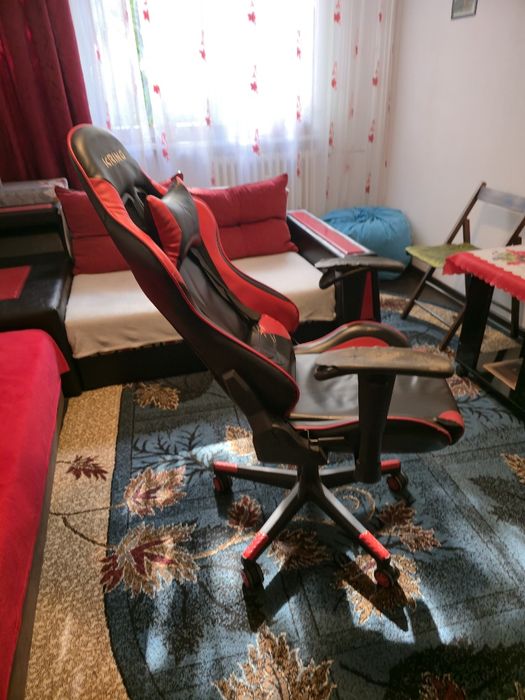 Scaun gaming kring