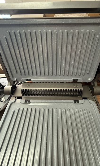 Cecotec Електрическа скара с подвижни плочи. 2400 W - бездимна