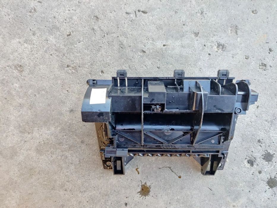 Scrumiera Seat Exeo Audi A4 B7 8E0857951
