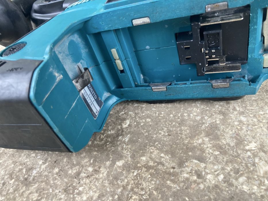 Rotopercutor Makita 36V HR 262TD doar Corp