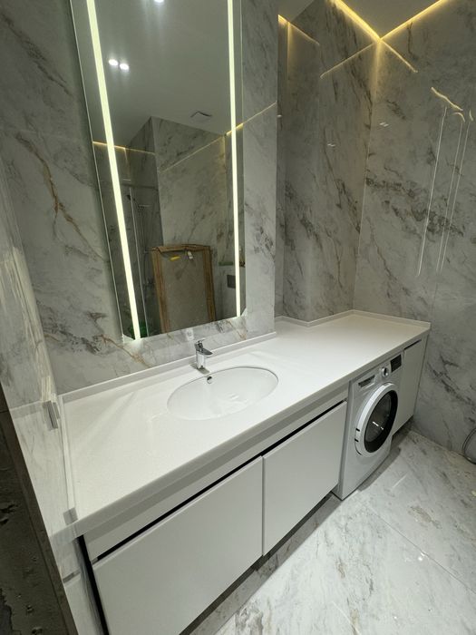 Столешница из искусственного камня кварц и акрил.