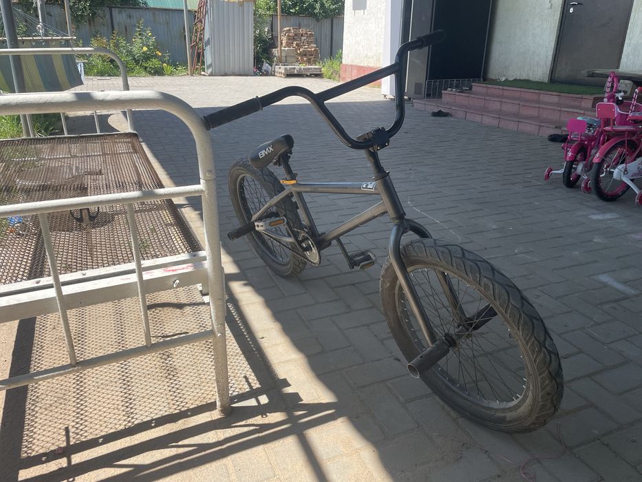 Бмх очееь хороший крепкий