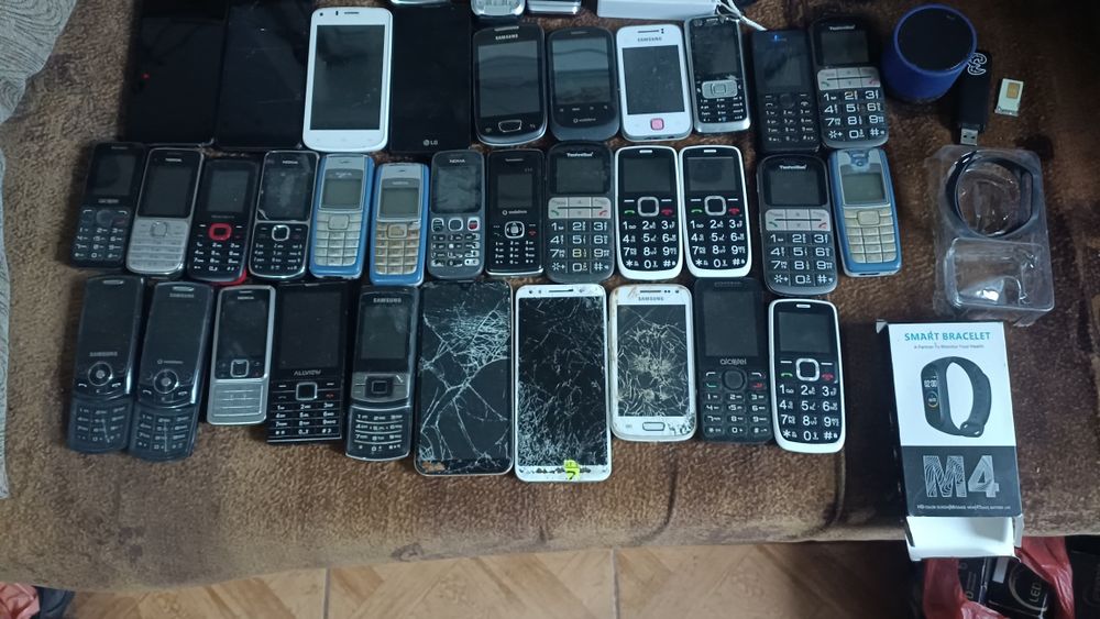 Lichidare stoc diverse preț 50lei buc