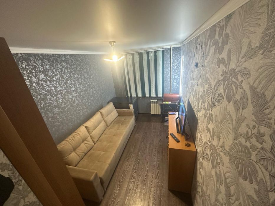 3 ком квартира 4/9 район химгородки.