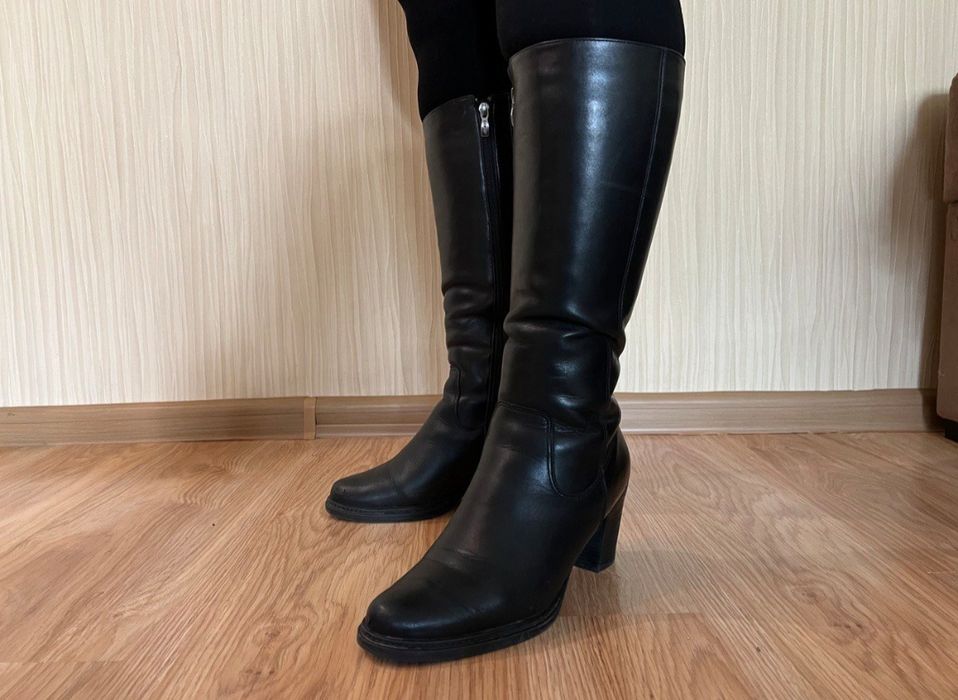 Зимние кожанные сапоги