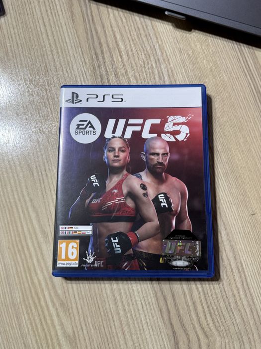 Прдам UFC 5 ps5
