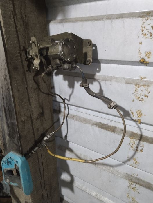 Продам запчасти на зил