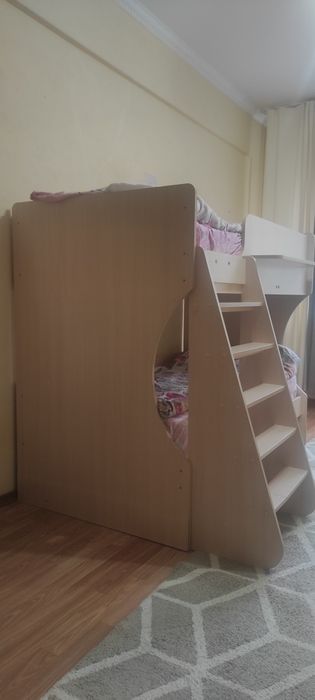 Двухъярусная кровать