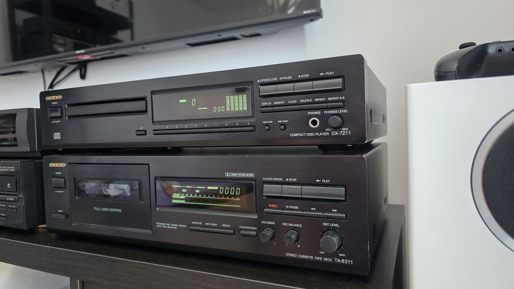 Linie Onkyo fara amplificator