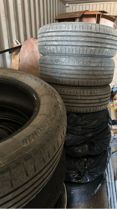 Продам шины 235/60R18 в комплекте