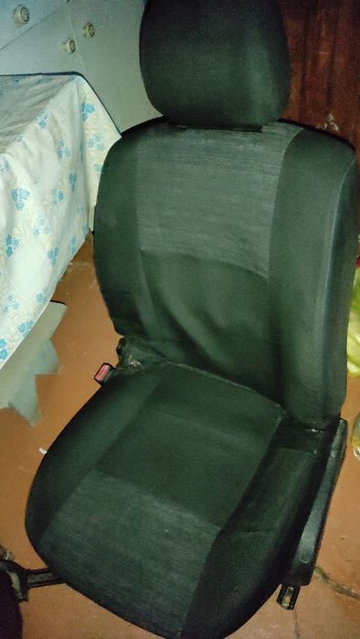 Продам сиденье Рено Duster