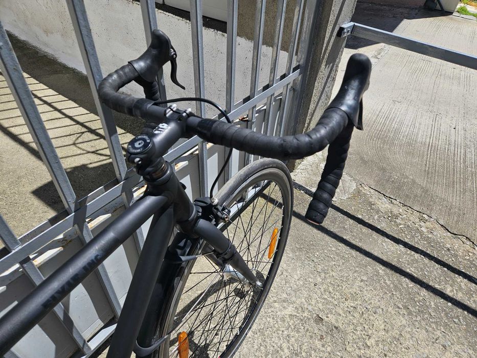 Шосеен велосипед 28 цола FIXIE INC-шест месеца гаранция