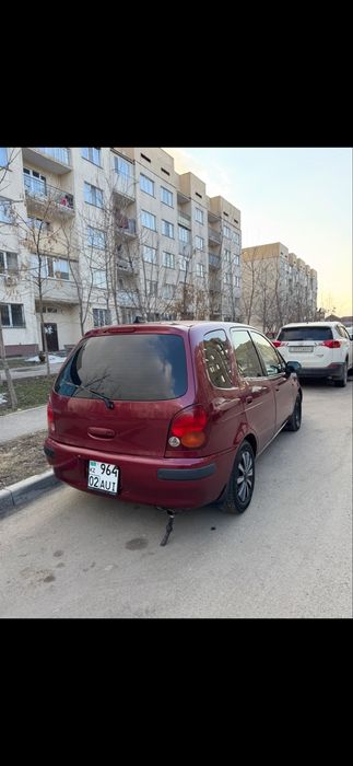 Продам машину Toyoto Spacio