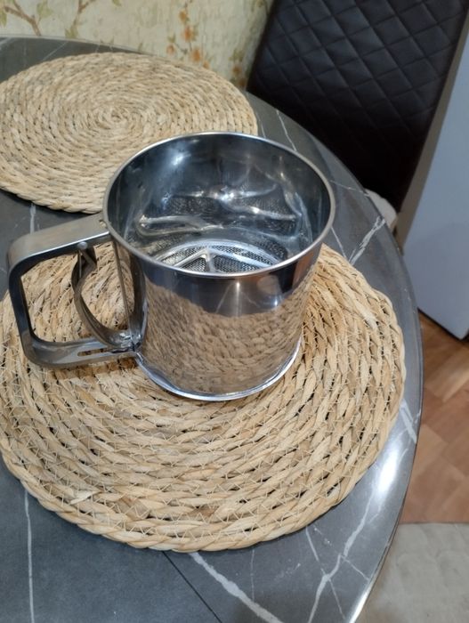 Полуавтомотический просеиватель муки