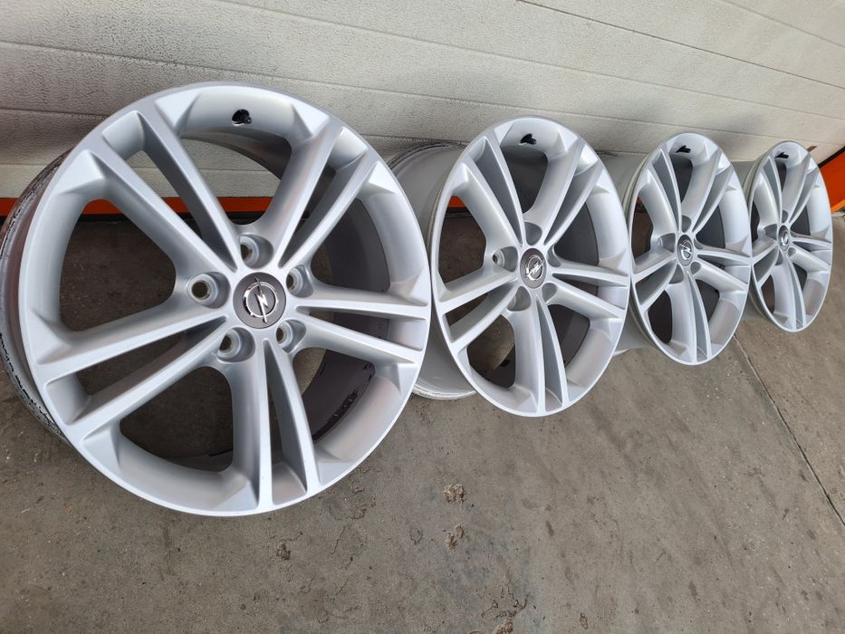 Оригинални джанти за ОПЕЛ OPEL R18 5x120 ET42 8J