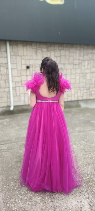 Vand rochie perfecta pentru bal, nunta, botez, lunga, culoare fuchsia,
