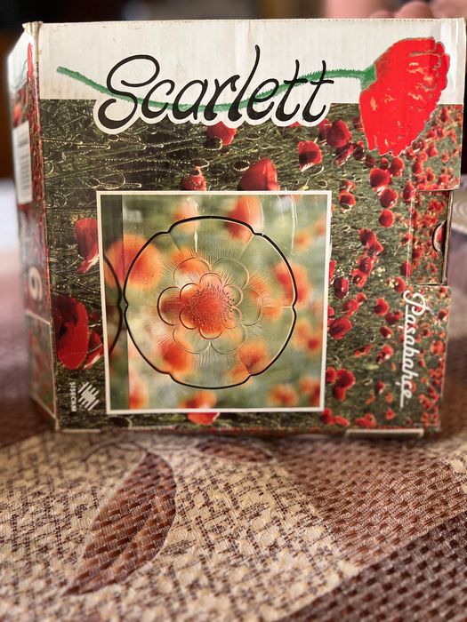 Стъклен сервиз за десерт 6бр. чинии - Нов