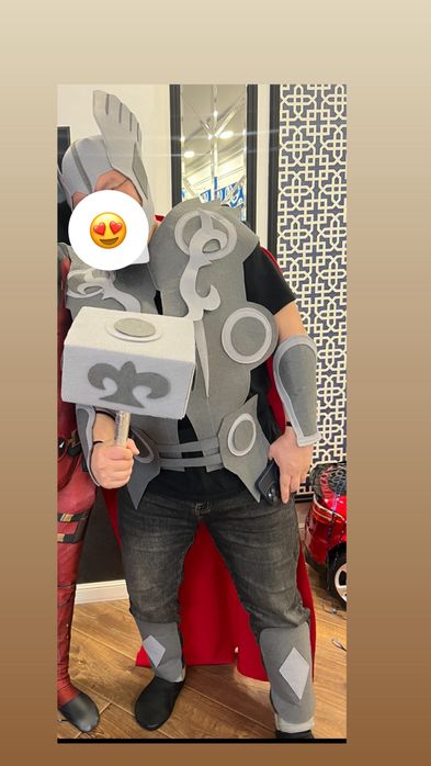 Продам взрослый костюм Тор