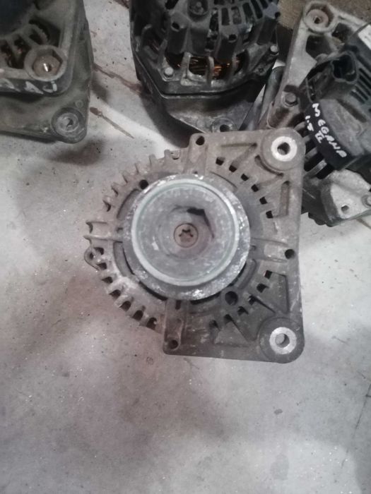 Alternator Renault Megane Clio dacia 1.5 d